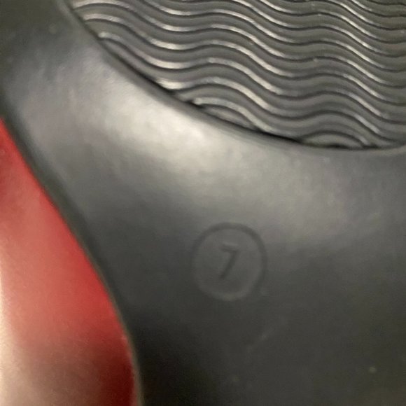 le Chateau Leather Moda Reflex Pumps - Picture 5 of 5